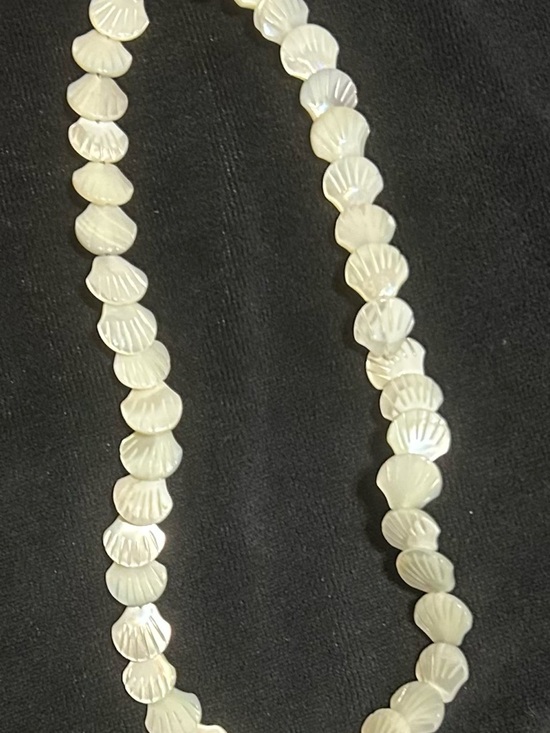 Jewelry - Vintage Shell Disc White Necklace - Women Jewelry